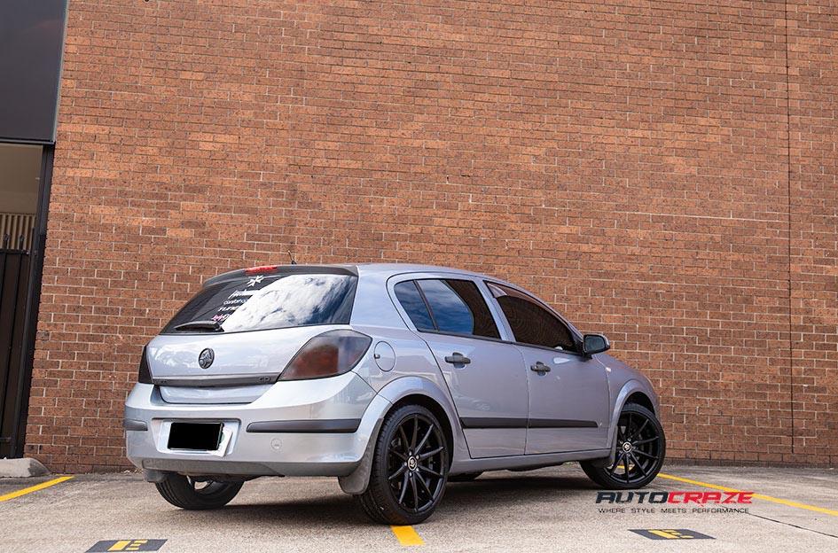 HOLDEN ASTRA  5 STUD  CONCAVE MATTE BLACK